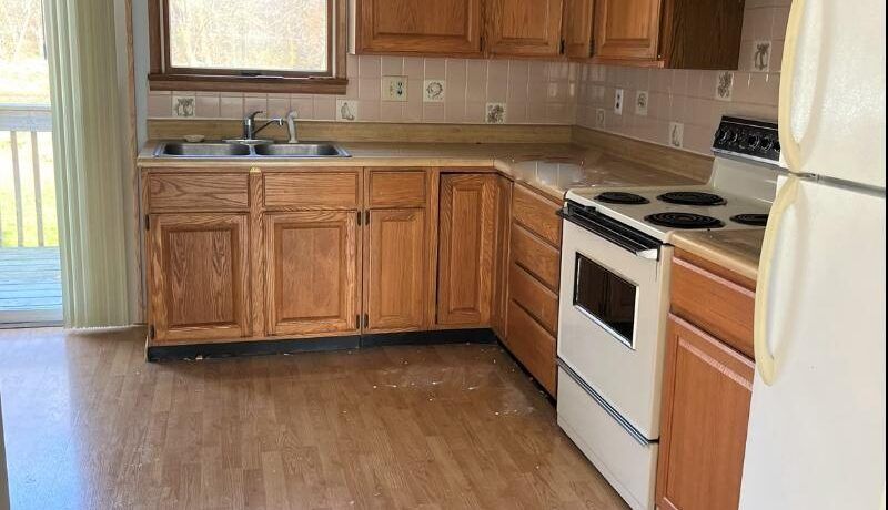 880 e michigan ave unit a kitchen